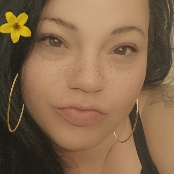 Meet your Posher, Elizabeth - Picture 3 of 4